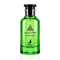 Maison Alhambra Jean Lowe Verde Aura — A vibrant green glass perfume bottle with a black cap, featuring a black leaf-like emblem and a deer silhouette on the label. | Maison Alhambra Jean Lowe Verde Aura — Botol kaca hijau terang dengan penutup hitam, menampilkan lambang hitam seperti daun dan siluet rusa pada label.