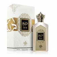 Al Wataniah Daim by Al Wataniah 100ml EDP – Women — Set wangian mewah dengan botol kaca berkilau dan penutup mahkota emas, disertakan kotak putih berhias corak emas.