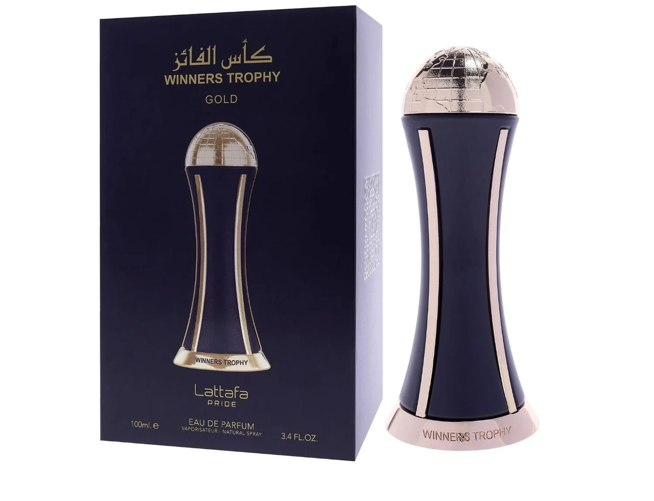 Lattafa Pride Al Khas Winners Trophy Gold 100ml — Botol wangian gelap berbentuk jam pasir dengan penutup bulat keemasan seperti bola dunia, diletakkan di sebelah kotak gelap yang sama dengan reka bentuk botolnya.