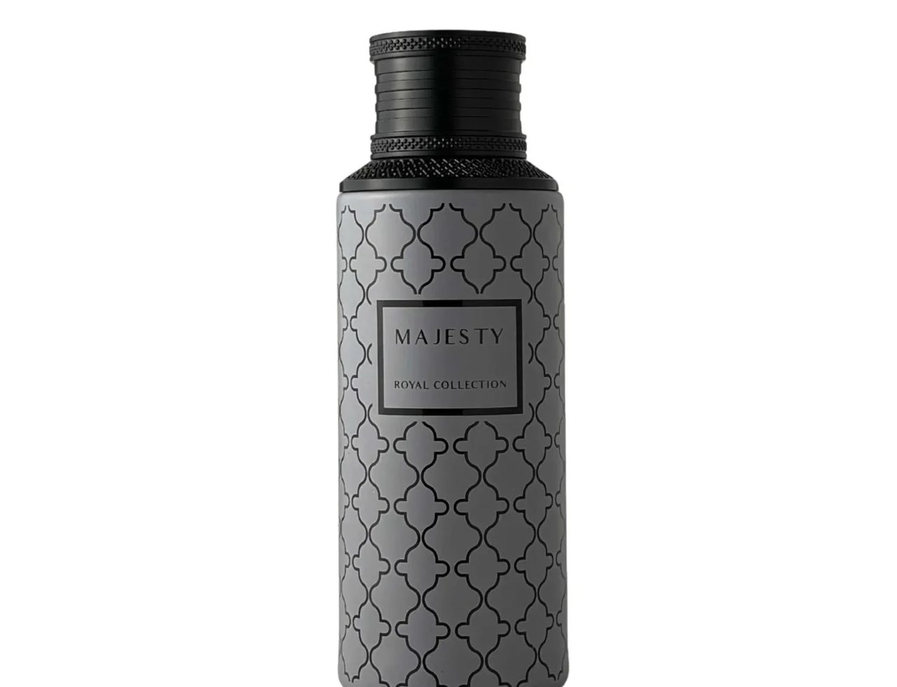 Maison Asrar Majesty by Maison Asrar 100ml EDP Unisex — Botol kelabu dengan penutup bercorak hitam, ada label segi empat tepat tertulis 'MAJESTY' dan 'ROYAL COLLECTION', berlatar belakang putih.