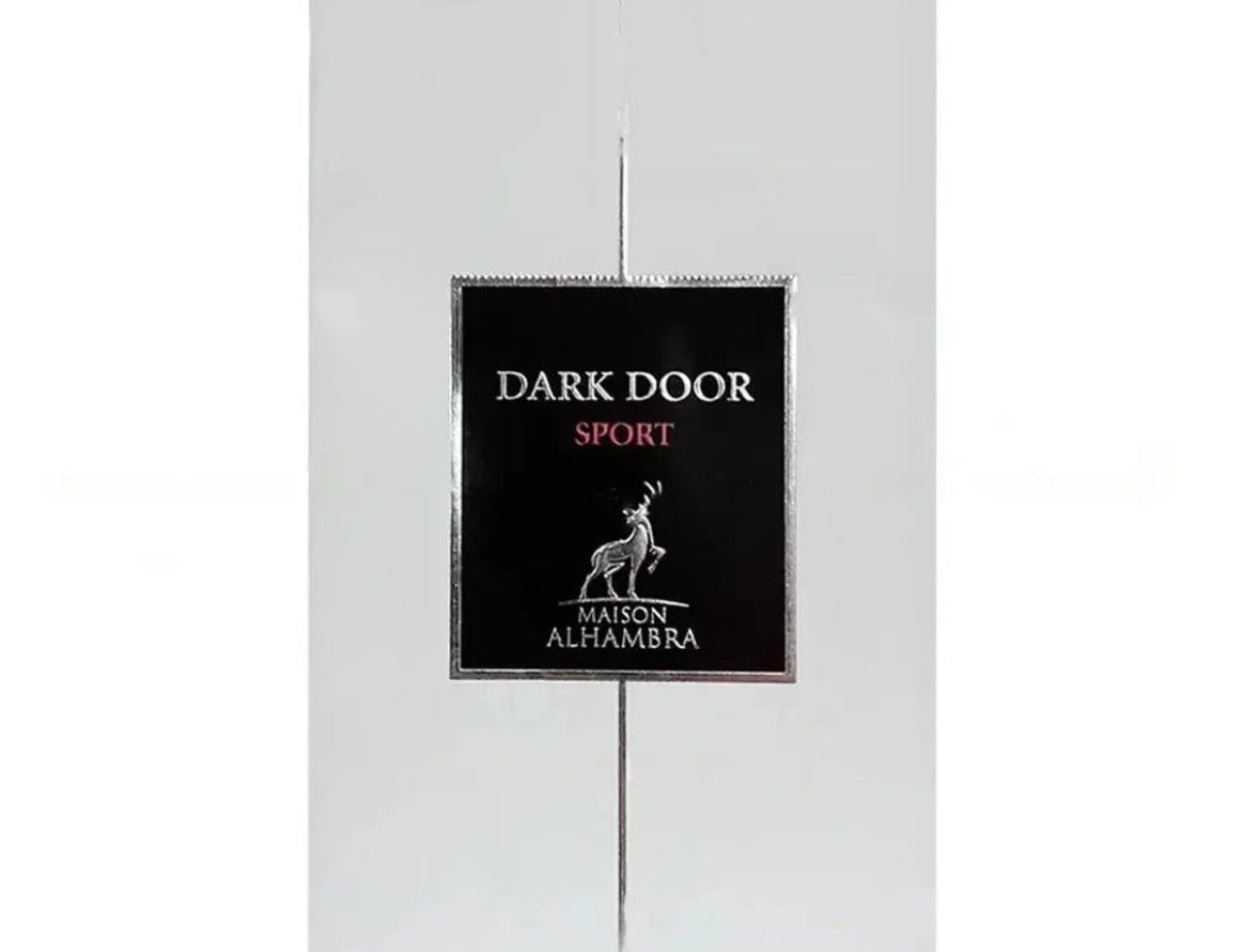 Maison Alhambra Dark Door Sport Men 100ml EDP — Kotak putih dengan label hitam bersaiz segiempat, tertulis 'DARK DOOR SPORT' dan grafik rusa perak, dengan 'MAISON ALHAMBRA' di bawah.