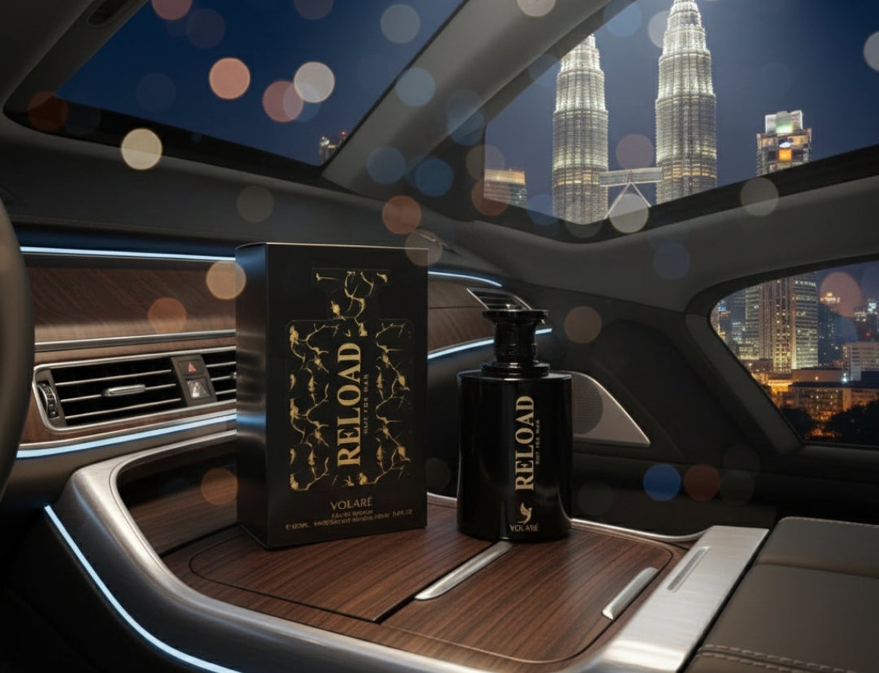 Volare Reload Nuit by Volare Man 100ml EDP — Botol dan kotak wangian hitam di atas konsol kereta kayu dengan latar langit bandar dan Menara Berkembar Petronas kelihatan melalui sunroof pada waktu malam.