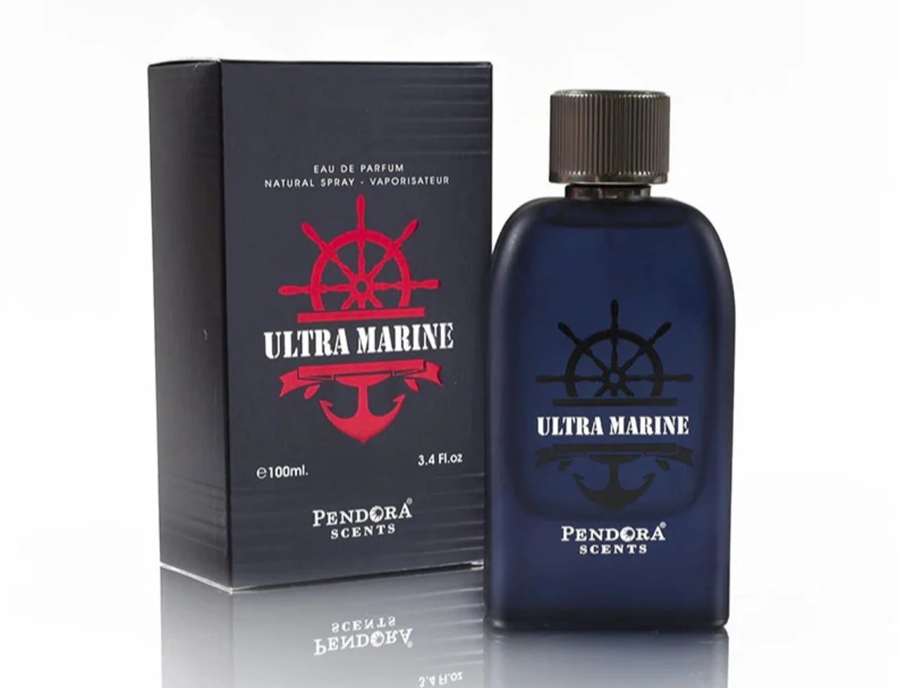 Pendora Ultra Marine 100ml by Pendora Scents — Botol biru gelap dan kotak wangian dengan logo sauh dan roda kapal. Penutup botol berwarna coklat.