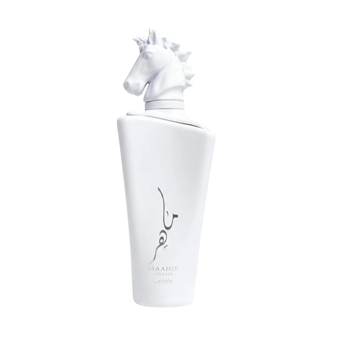 Lattafa Maahir Honor 100ml by Lattafa — White perfume bottle with a white horse head cap and Arabic calligraphy on the front | Lattafa Maahir Honor 100ml oleh Lattafa — Botol minyak wangi putih dengan penutup kepala kuda putih dan kaligrafi Arab di hadapan