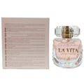 Maison Alhambra La Vita Maison Alhambra 100ml EDP Women — Botol minyak wangi merah jambu dengan penutup emas dan tulisan 'LA VITA EAU DE PARFUM', bersebelahan kotak produk merah jambu dan putihnya.